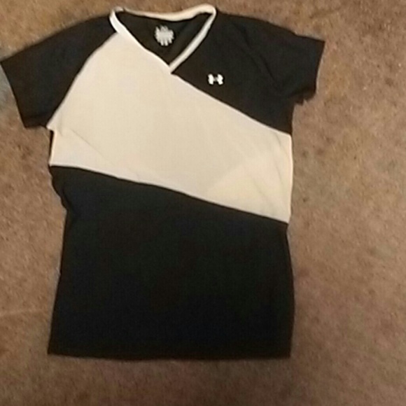 1 pair of grey slacks 3 shirts all 4 items 30 doll - Picture 4 of 4